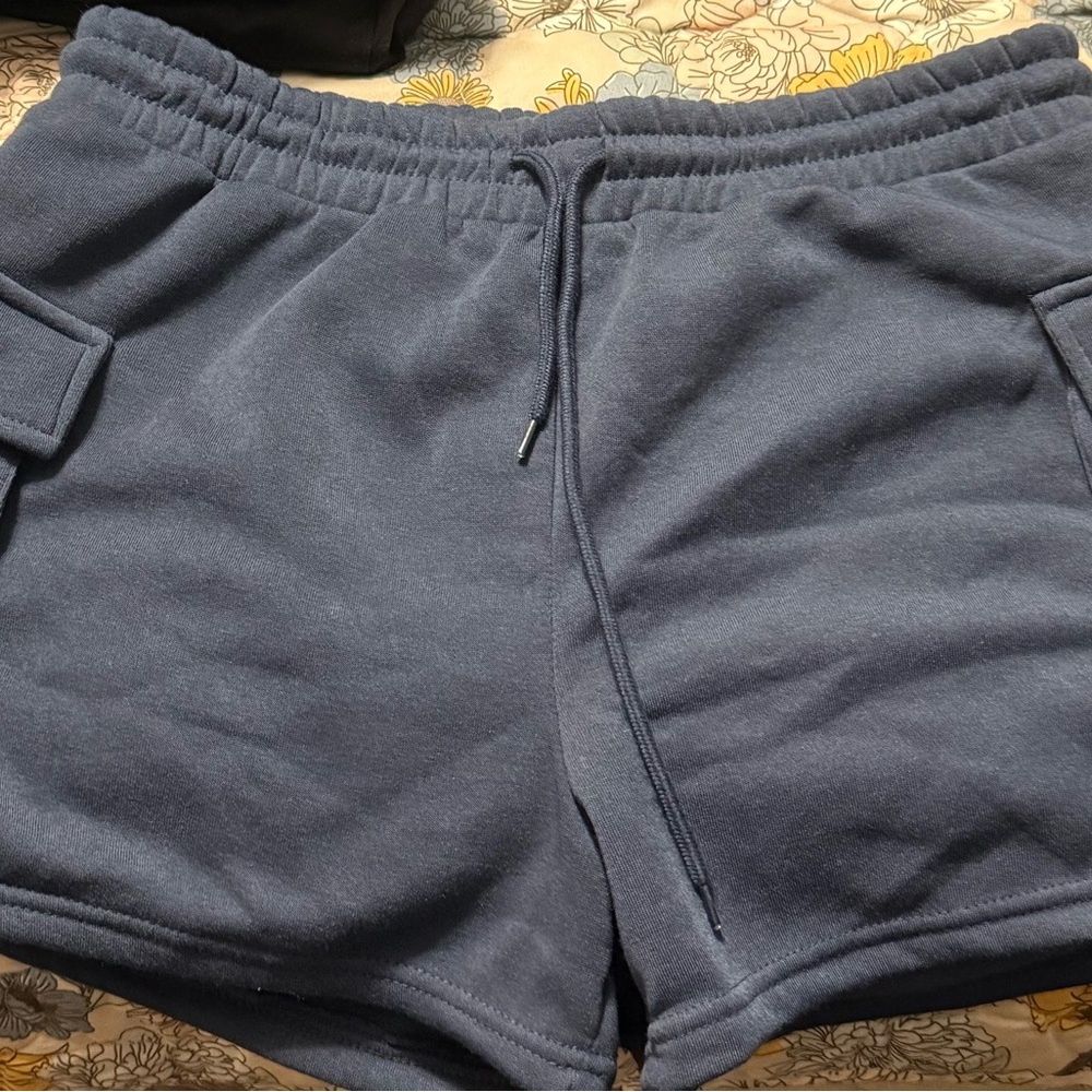 Charlotte Russe Navy Blue Casual Cargo Shorts (XL)